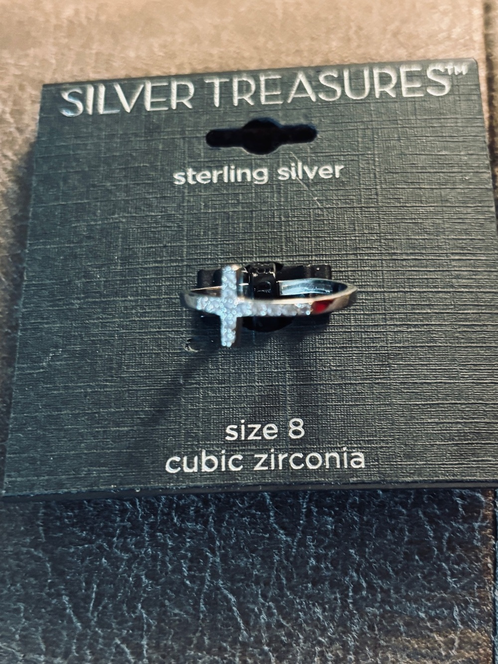 New SilverTreasures Sterling Silver CZ Cross Ring 

Sz.8 

$14